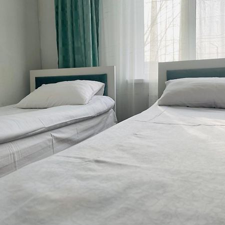 Karakol-Guest Bed & Breakfast Bagian luar foto