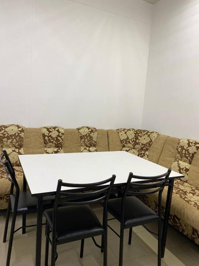 Karakol-Guest Bed & Breakfast Bagian luar foto