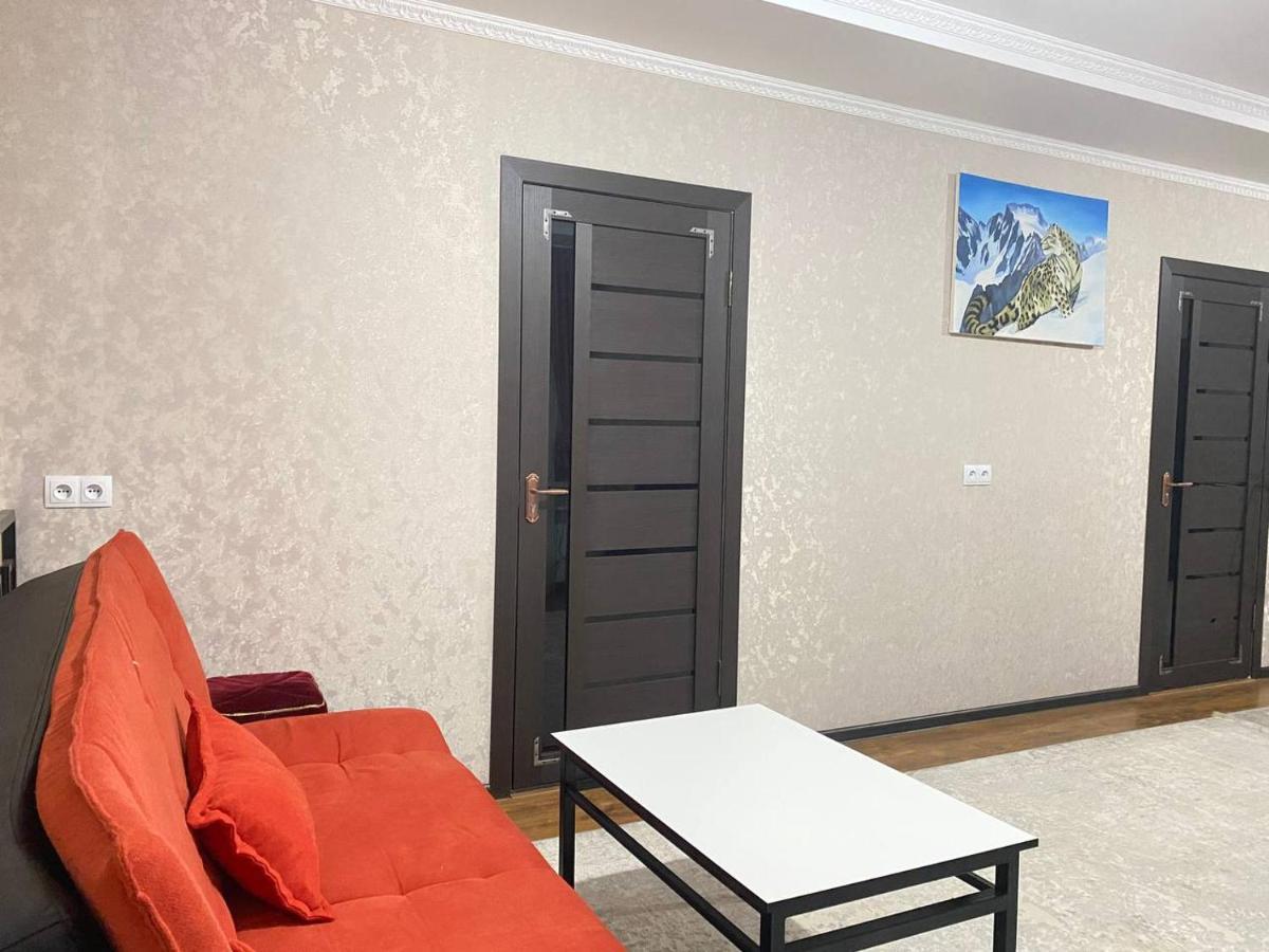 Karakol-Guest Bed & Breakfast Bagian luar foto